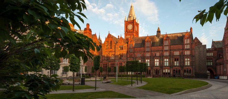 Liverpool Üniversitesi v1