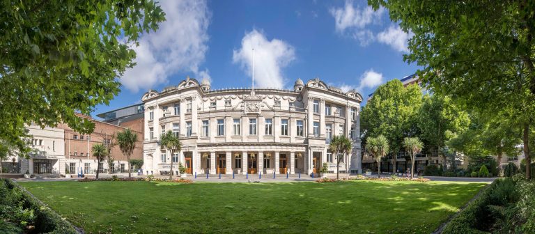 Queen Mary Üniversitesi
